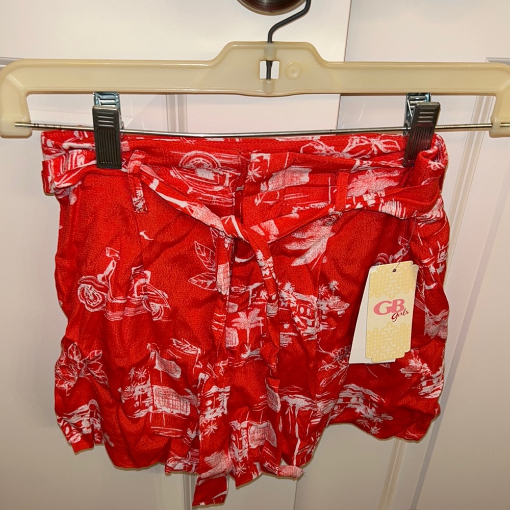 Cute little girl shorts, size 8 with tags